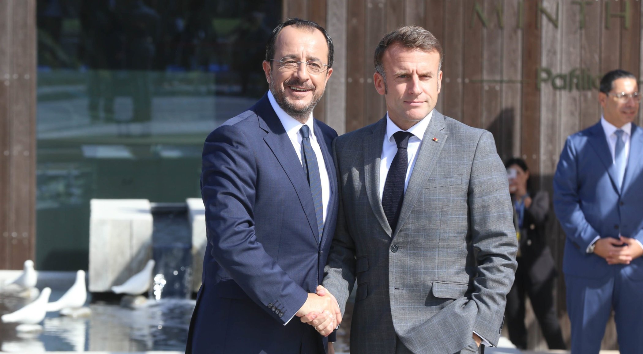 Kıbrıs’ta Stratejik Ortaklık: Fransa ve Yunanistan Liderleri Buluştu